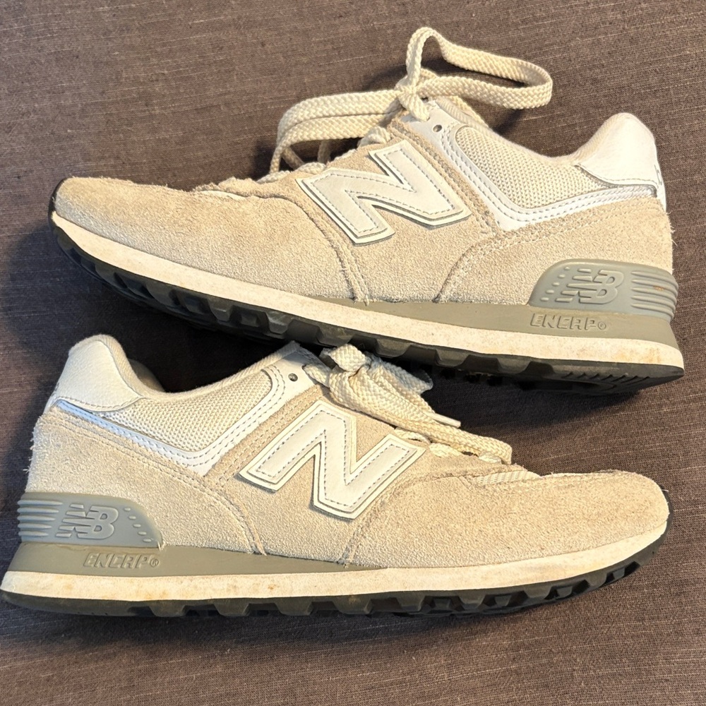 New Balance women’s 574 Sneakers